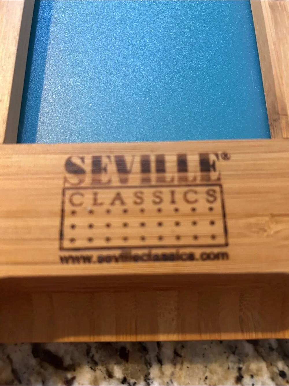 Seville Classics Easy-to-Clean Bamboo Cutting Board and 7 Color Coded Mats